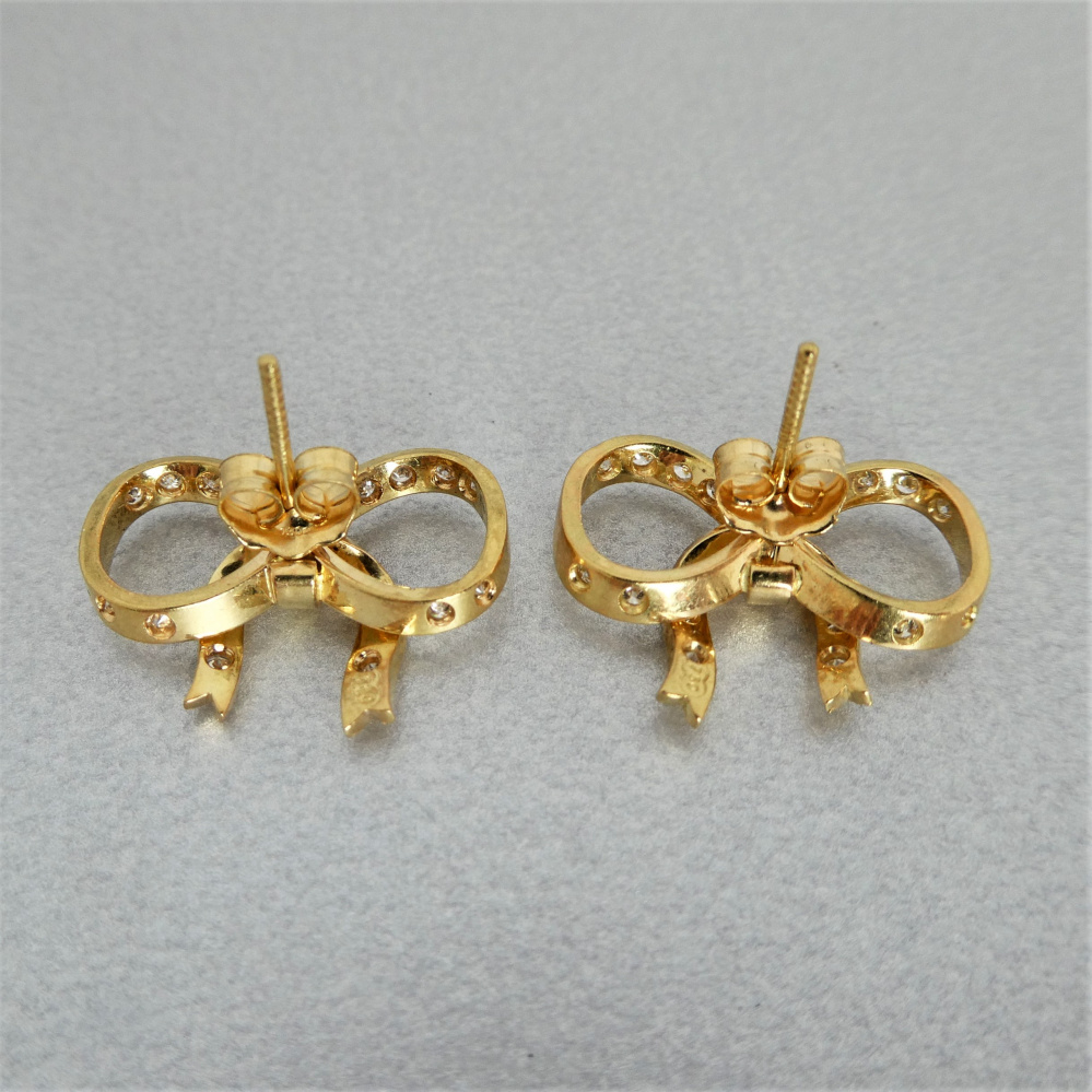 Beryl Lane Estate 18ct Yellow Gold Diamond Bow Stud Earrings