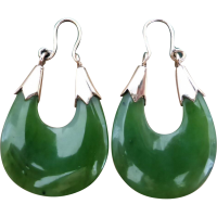 vintage nephrite jade hoop earrings